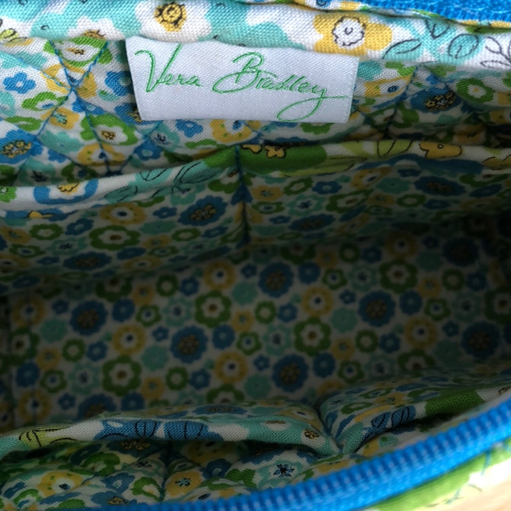 Vera Bradley flowered quilted purse - Picture 3 of 3